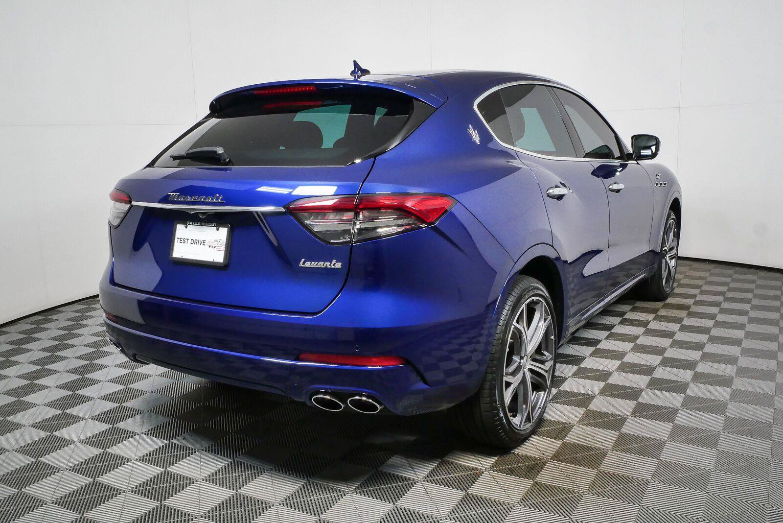Used 2023 Maserati Levante GT AWD/4WD image 27