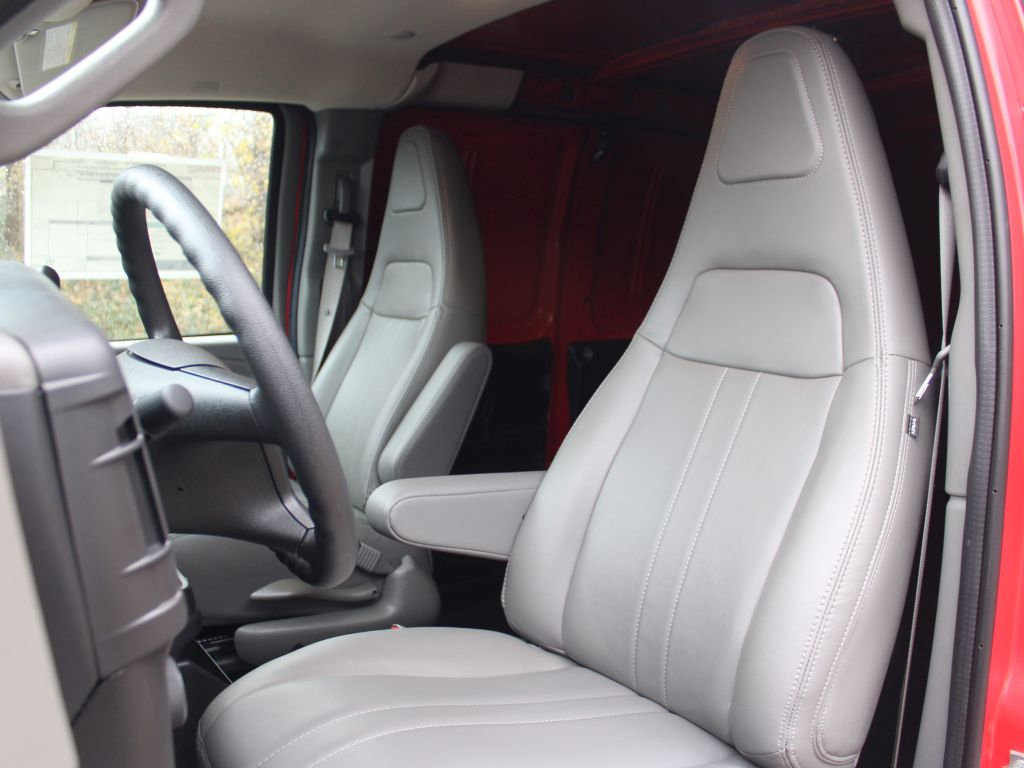New 2025 GMC Savana 3500 image 13