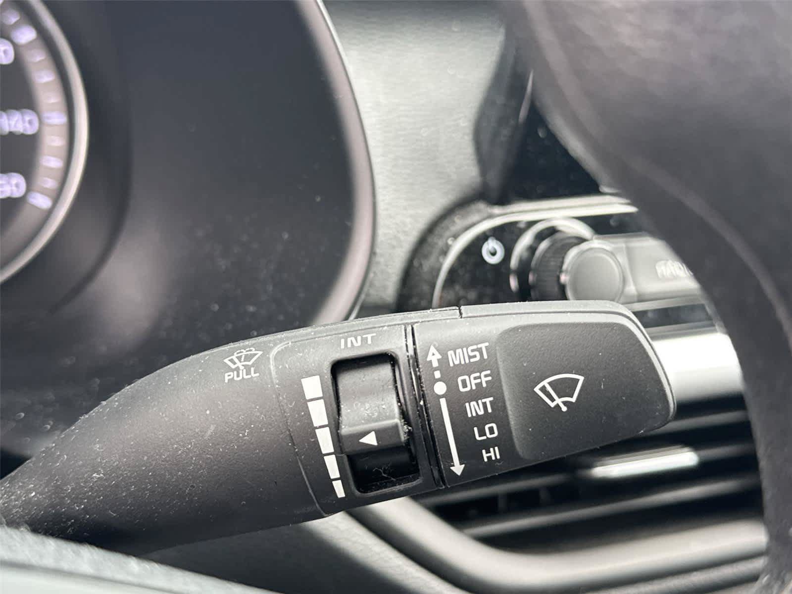 Used 2024 Kia Forte LXS w/ LXS Technology Package FWD image 19