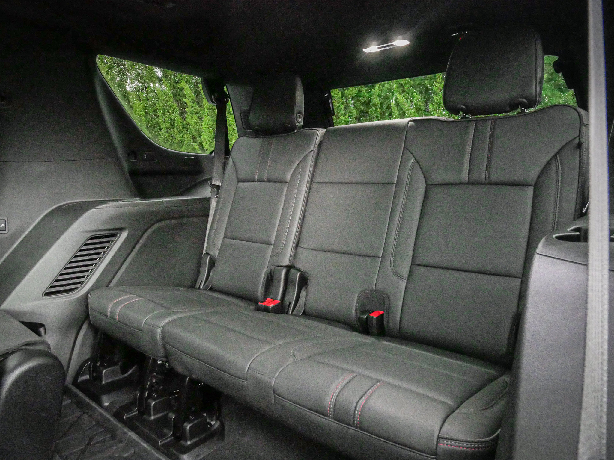 Used 2026 Chevrolet Tahoe RST w/ Comfort Package AWD/4WD image 31