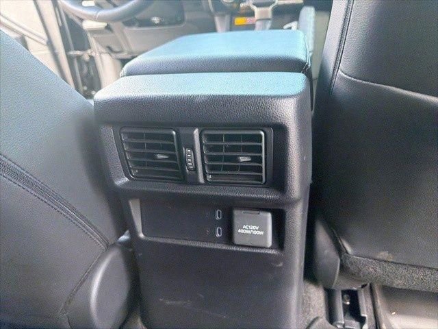 Used 2025 Toyota 4Runner Limited image 34