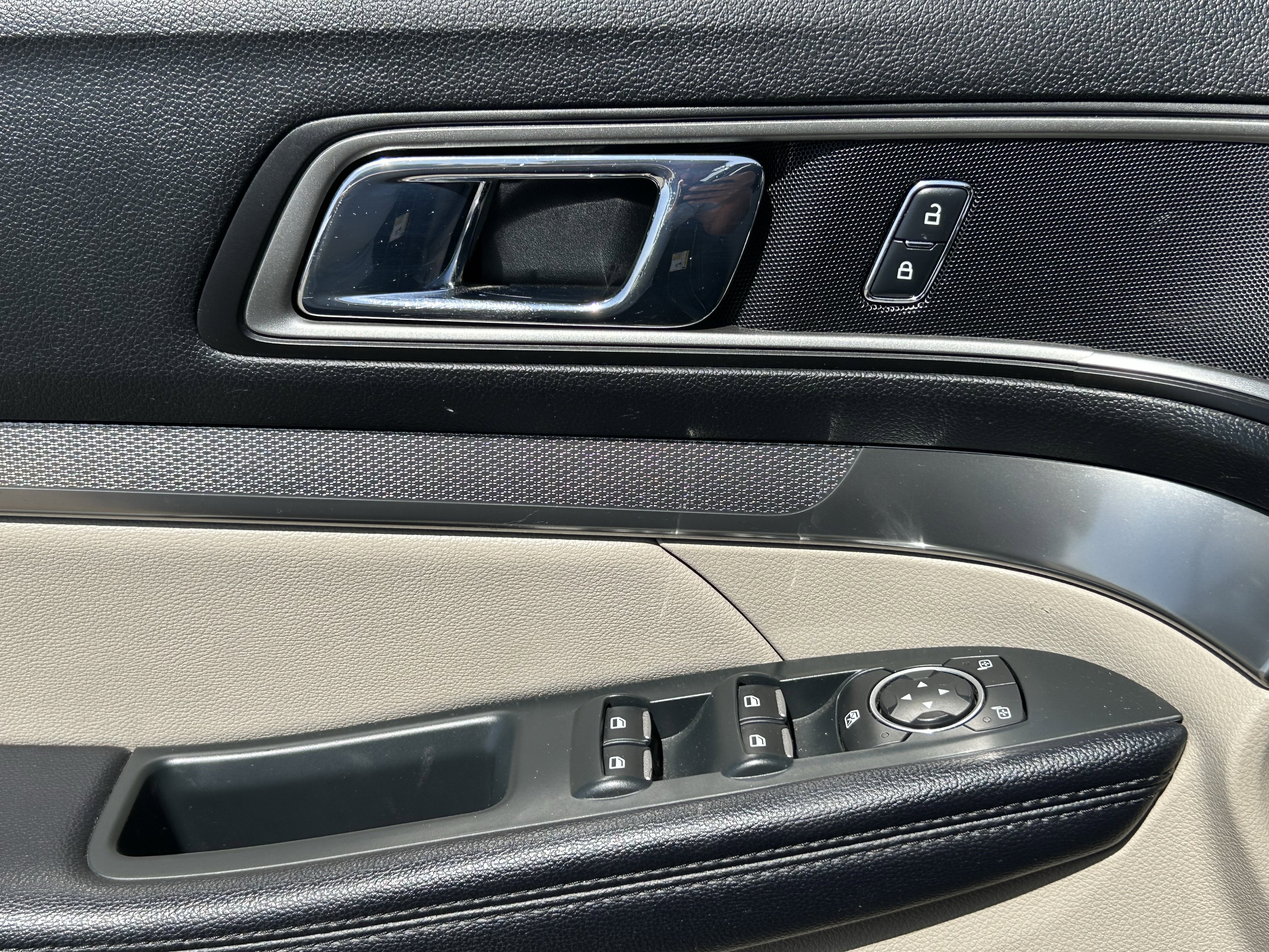 Used 2018 Ford Explorer XLT w/ Equipment Group 201A image 20