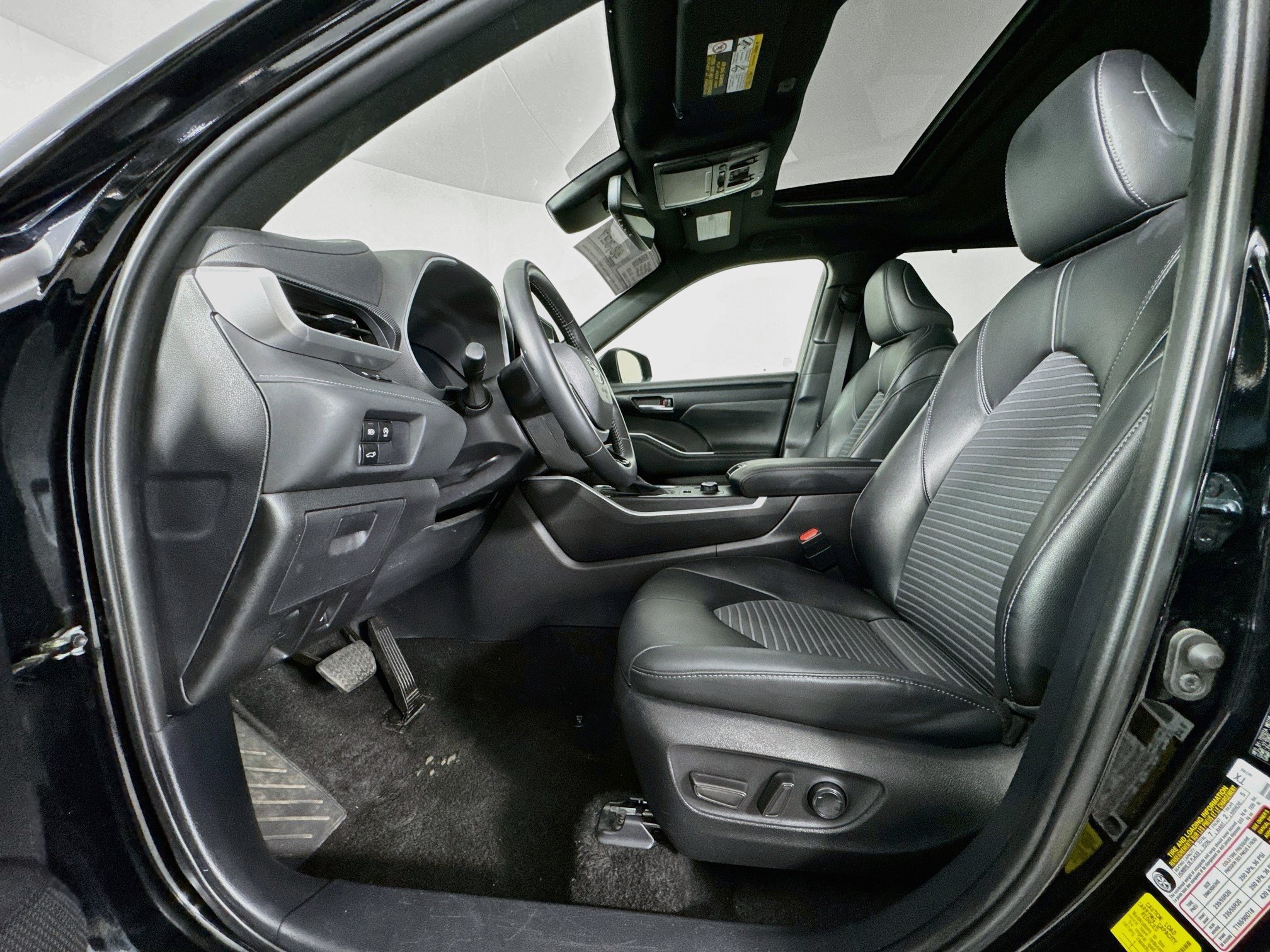 Certified 2025 Toyota Highlander XSE AWD/4WD image 20