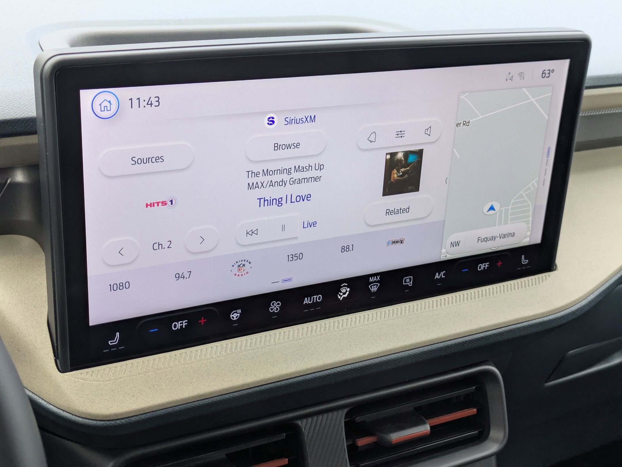 New 2026 Ford Maverick Lariat w/ 4K Tow Package image 18