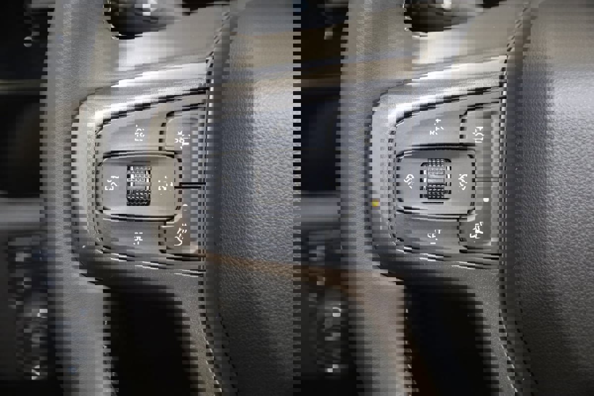 Used 2025 Chevrolet Silverado 2500 ZR2 image 35