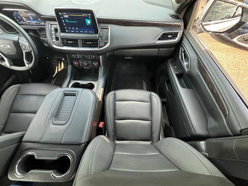 Used 2024 Chevrolet Suburban Z71 w/ Luxury Package image 13