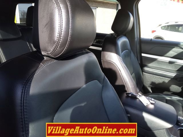 Used 2017 Ford Explorer XLT w/ Equipment Group 202A image 27