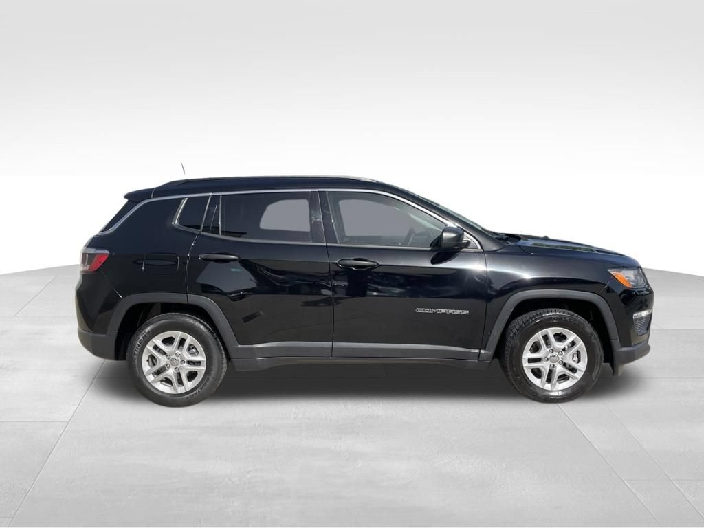 Used 2021 Jeep Compass Sport FWD image 4