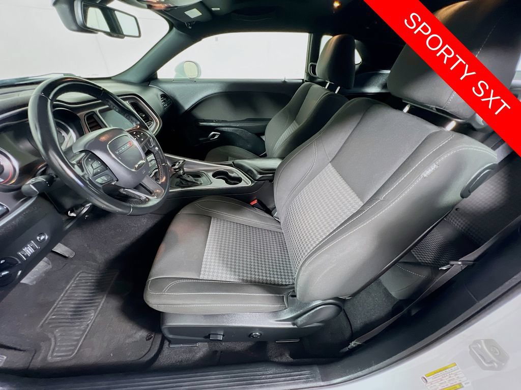 Used 2019 Dodge Challenger SXT RWD image 21