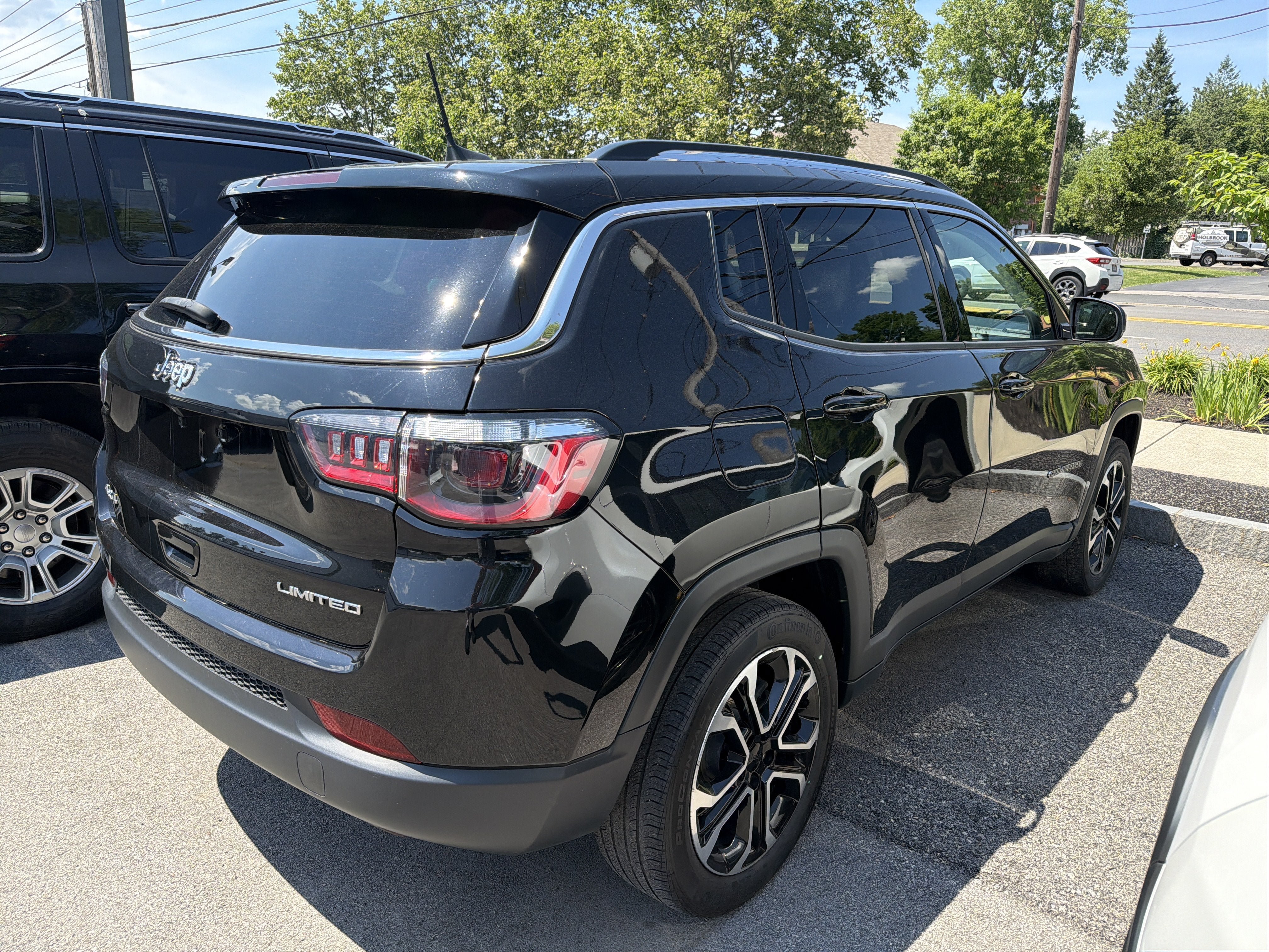 Used 2022 Jeep Compass Limited w/ Sun and Sound Group AWD/4WD image 7