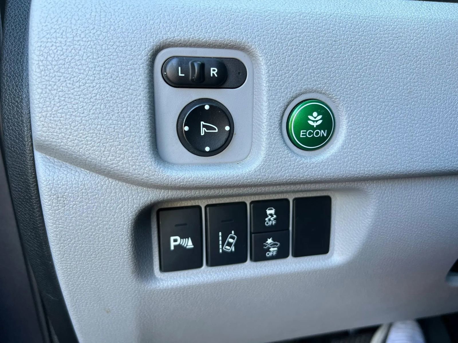 Used 2016 Honda Pilot Touring image 28