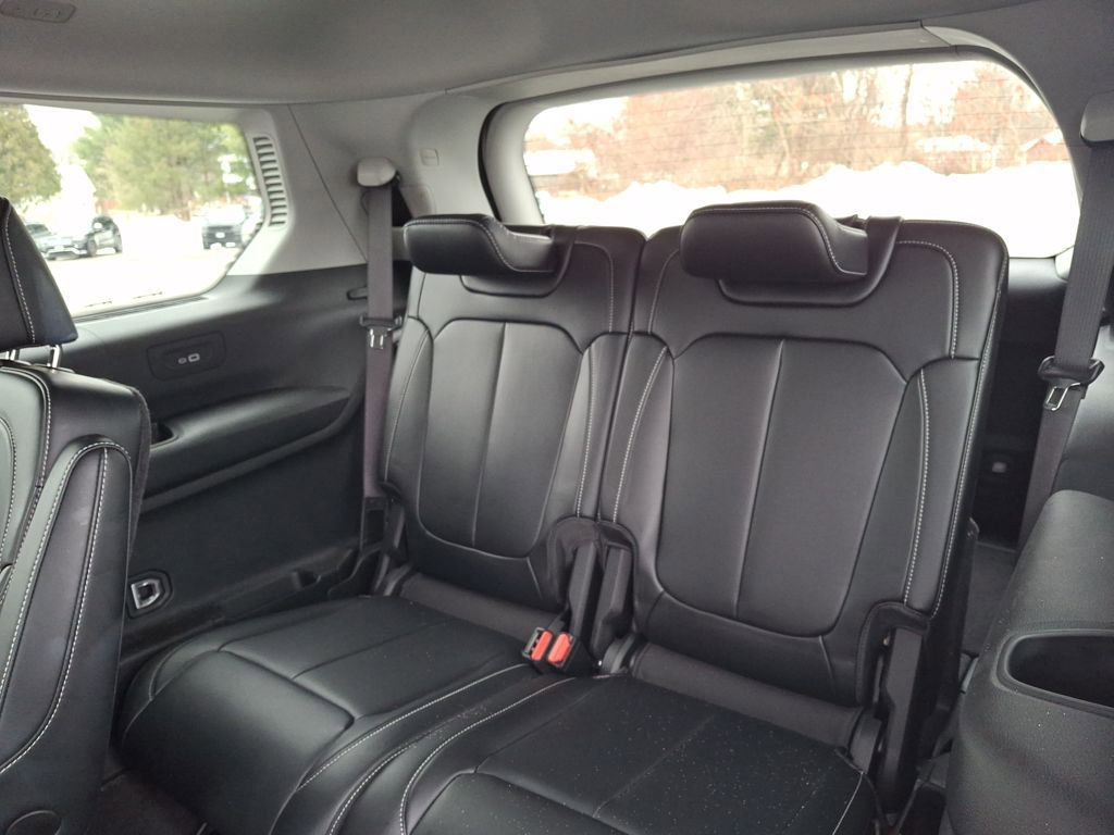 Used 2021 Jeep Grand Cherokee L Limited image 12