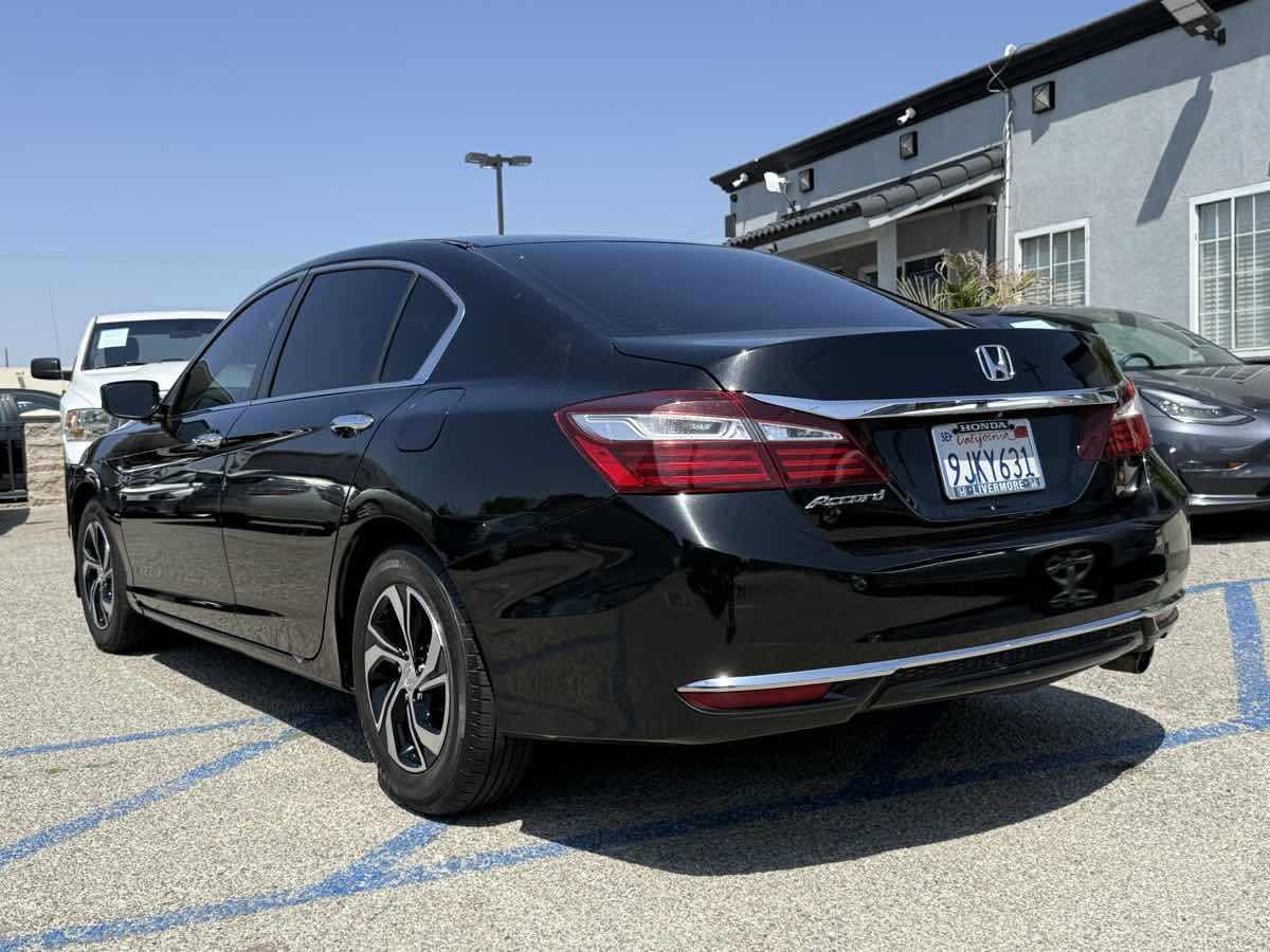 Used 2017 Honda Accord LX image 25