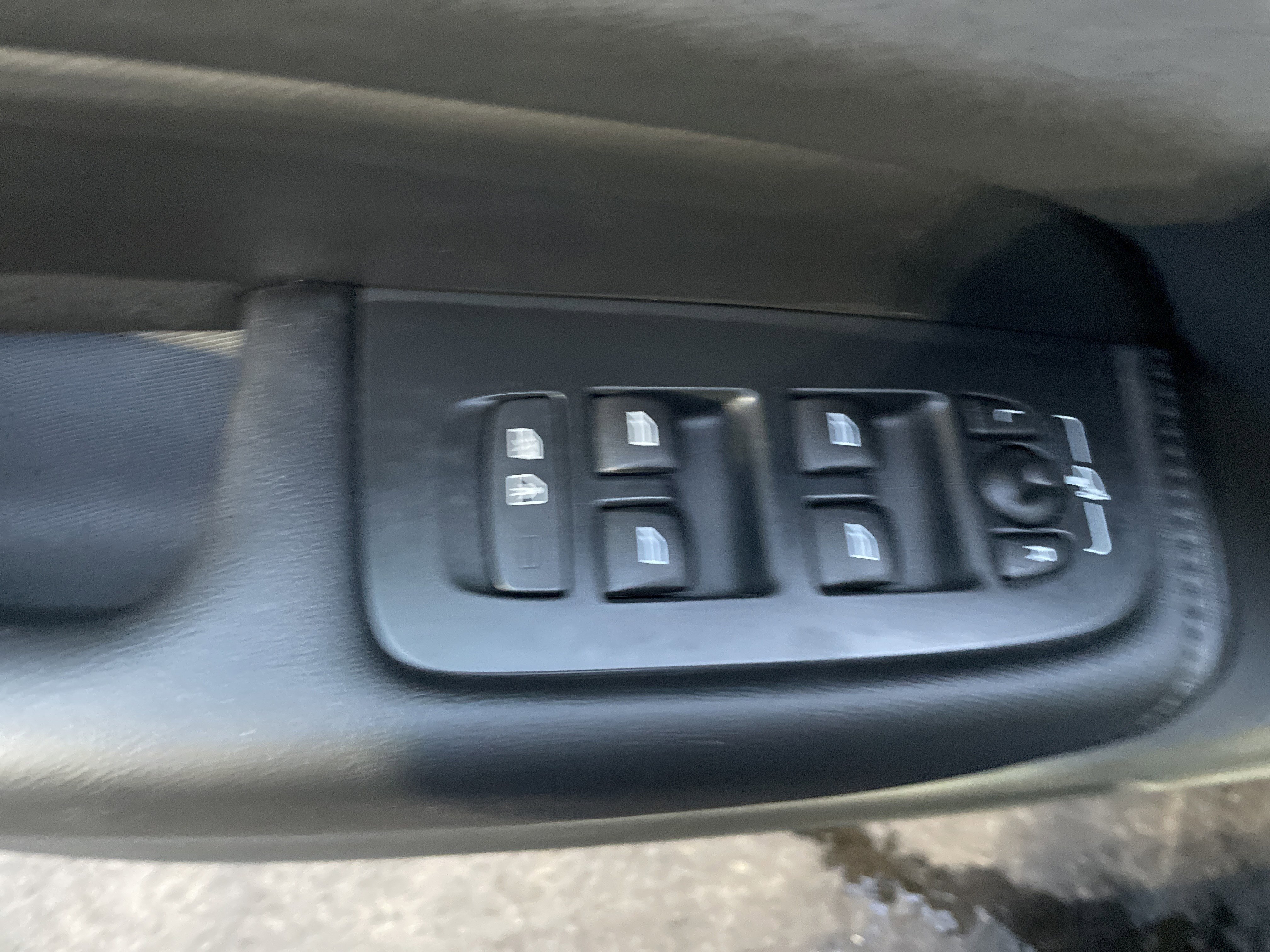 Used 2025 Volvo XC60 B5 Plus image 41