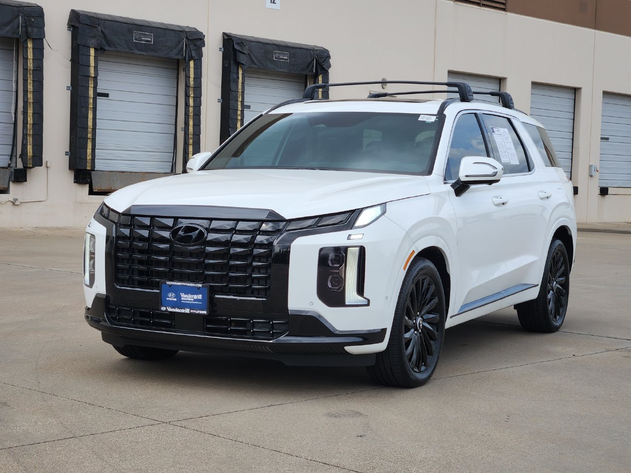 Certified 2025 Hyundai Palisade Calligraphy AWD/4WD image 2
