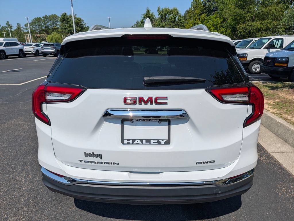 Used 2023 GMC Terrain SLT AWD/4WD image 7