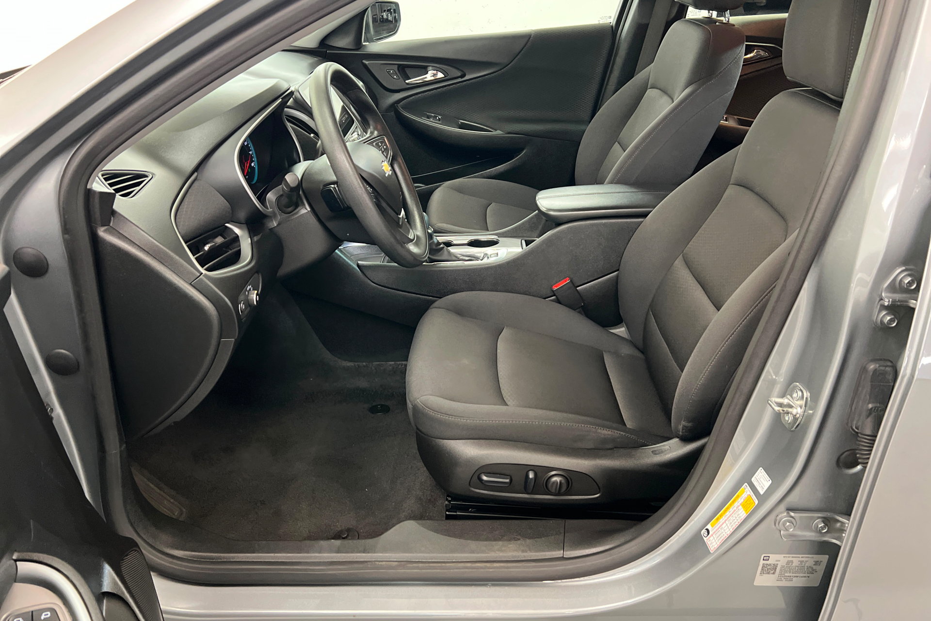 Used 2024 Chevrolet Malibu LT FWD image 19