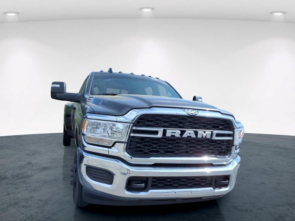 Used 2024 RAM 3500 Tradesman w/ Chrome Appearance Group image 10