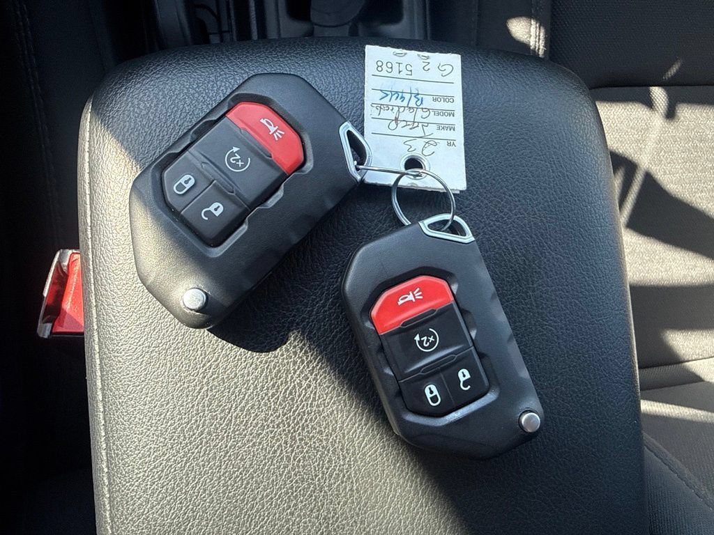 Certified 2023 Jeep Gladiator Sport AWD/4WD image 23