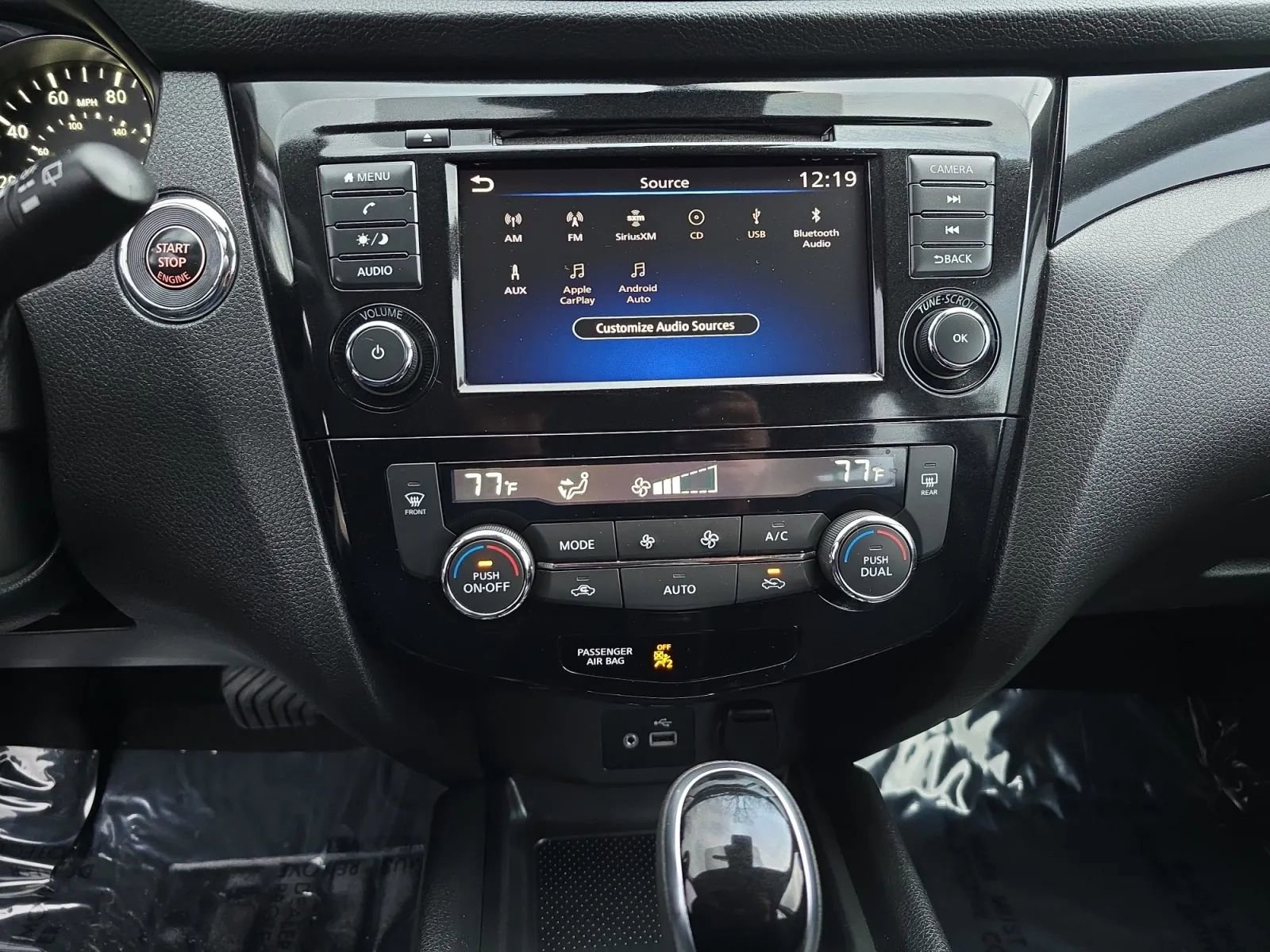 Used 2020 Nissan Rogue Sport SV image 11