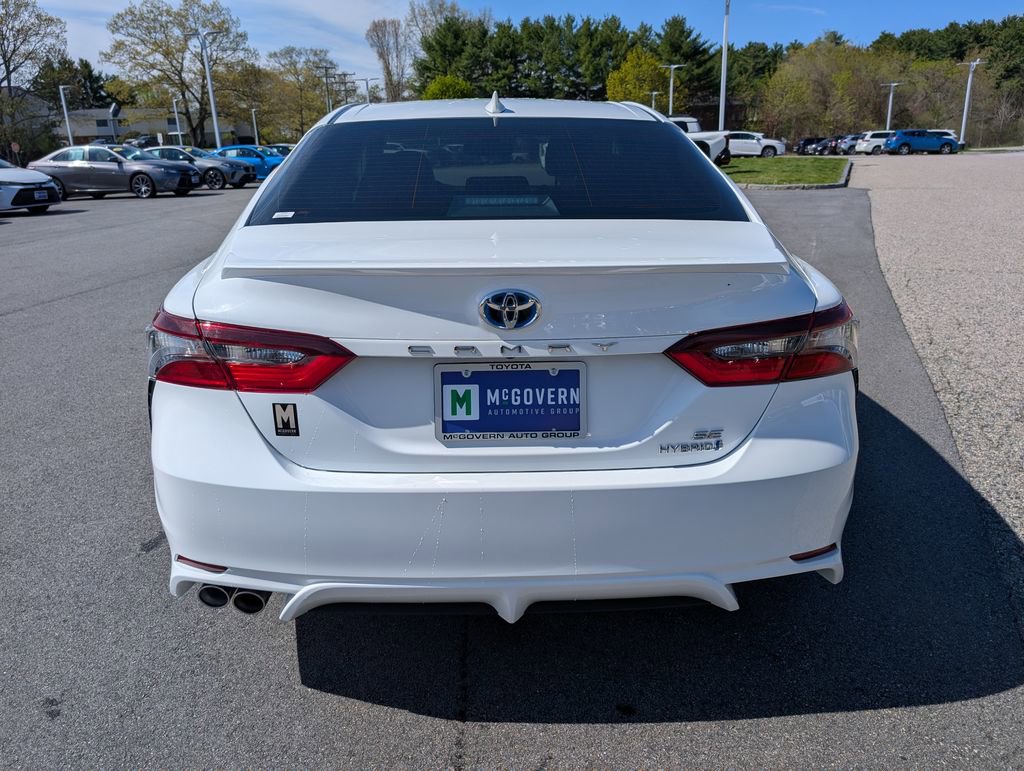 Used 2022 Toyota Camry SE w/ Cold Weather Package FWD image 4