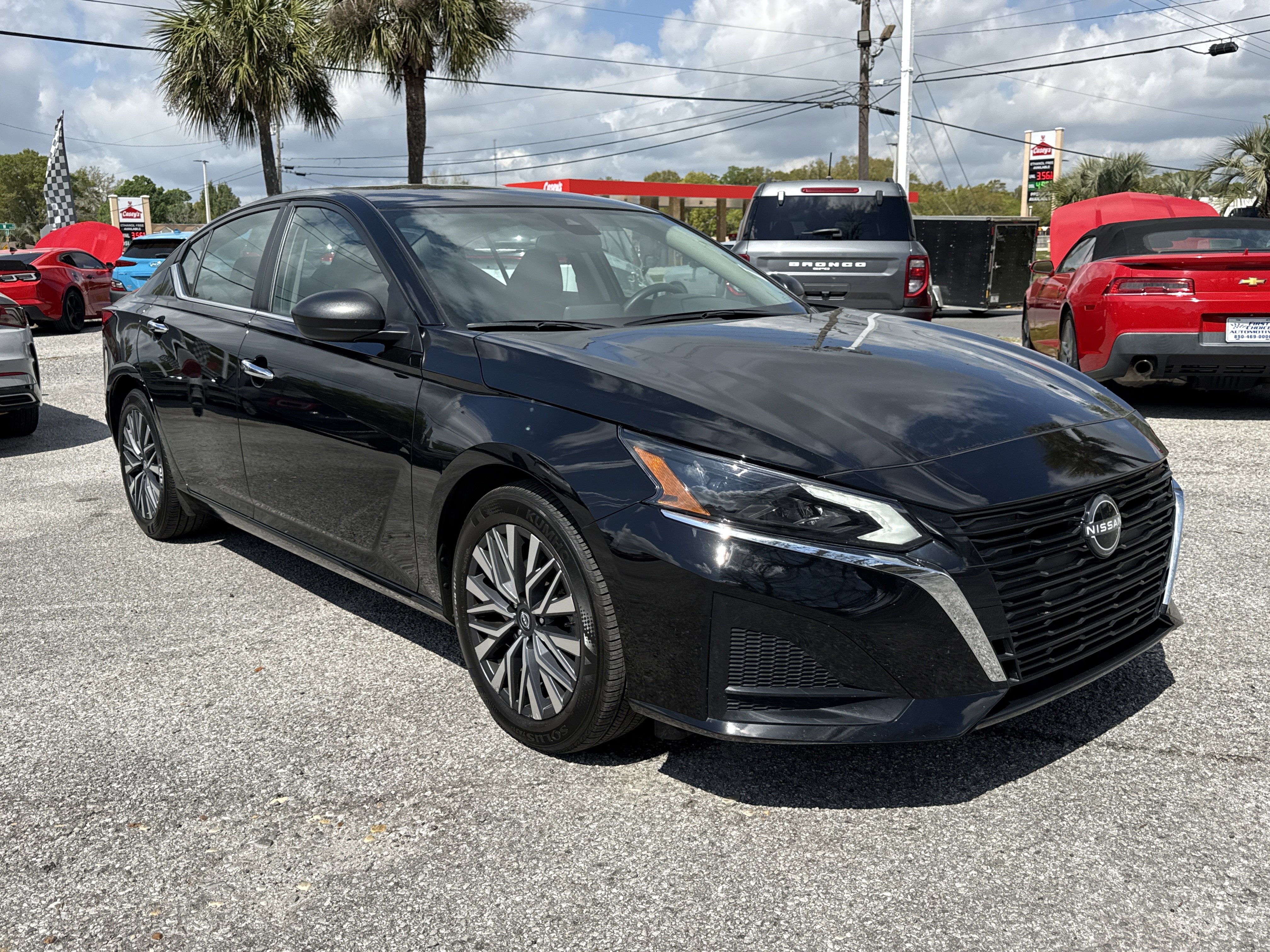 Used 2025 Nissan Altima 2.5 SV image 8