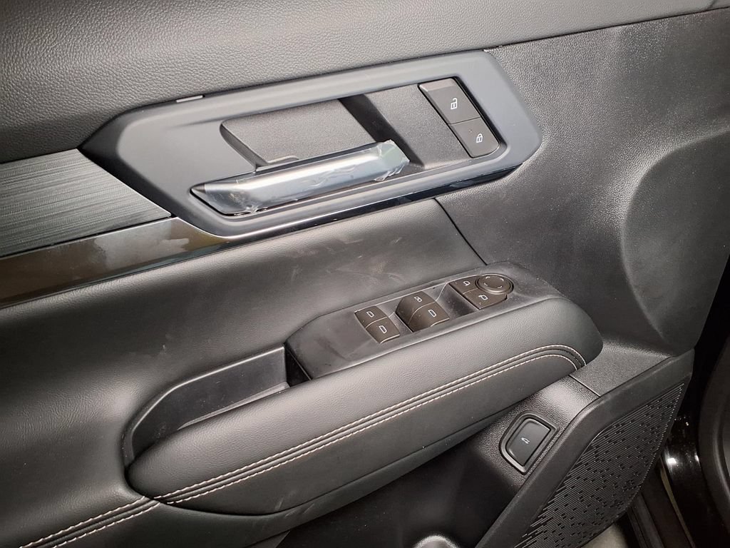 Used 2026 GMC Terrain Elevation w/ Elevation Premium Package FWD image 16