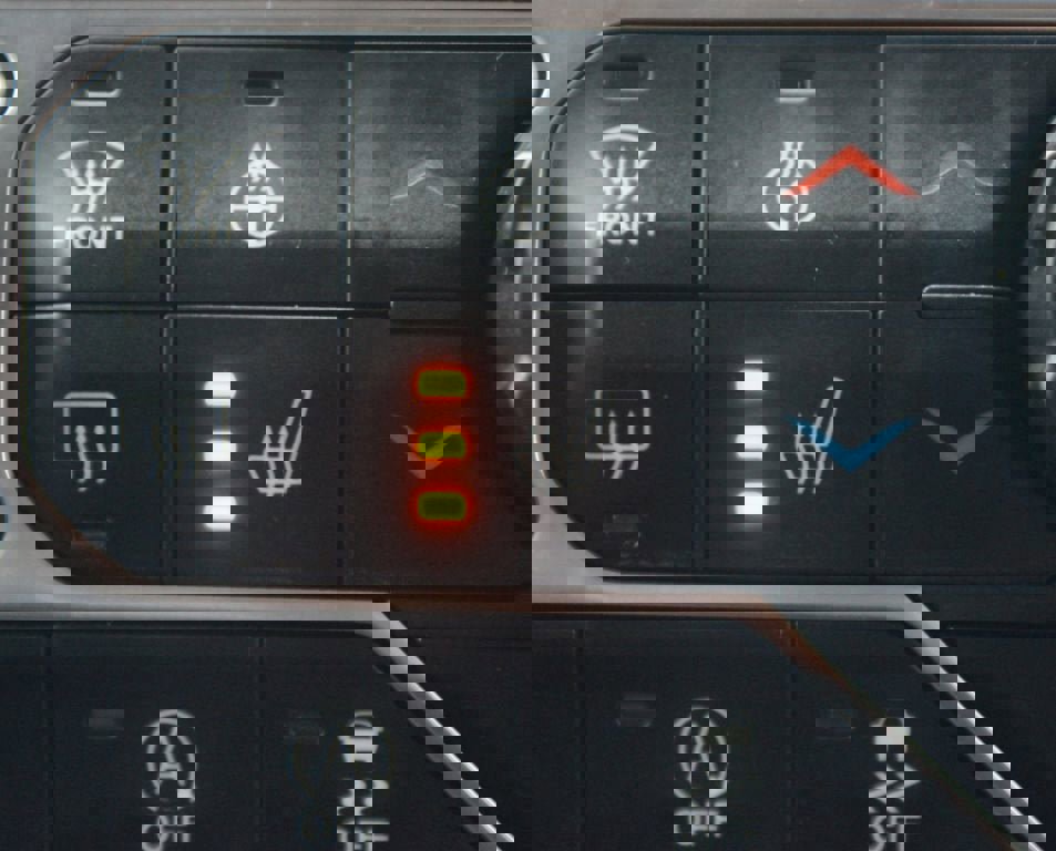 Used 2021 Jeep Wrangler Rubicon w/ Steel Bumper Group image 7