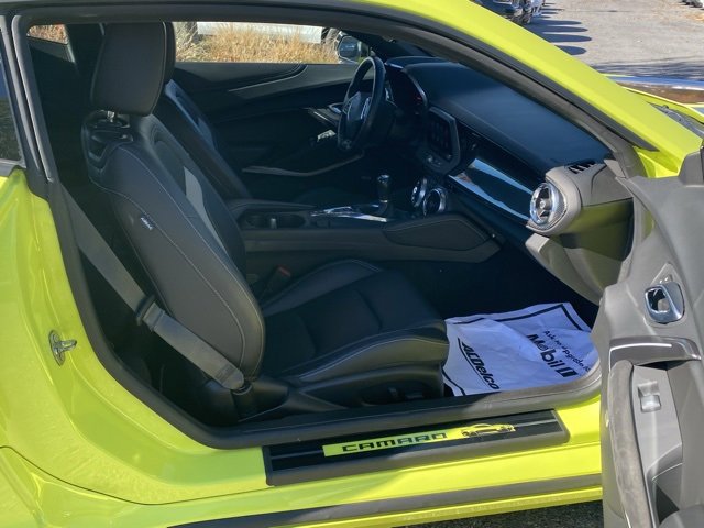 Used 2021 Chevrolet Camaro LT image 31