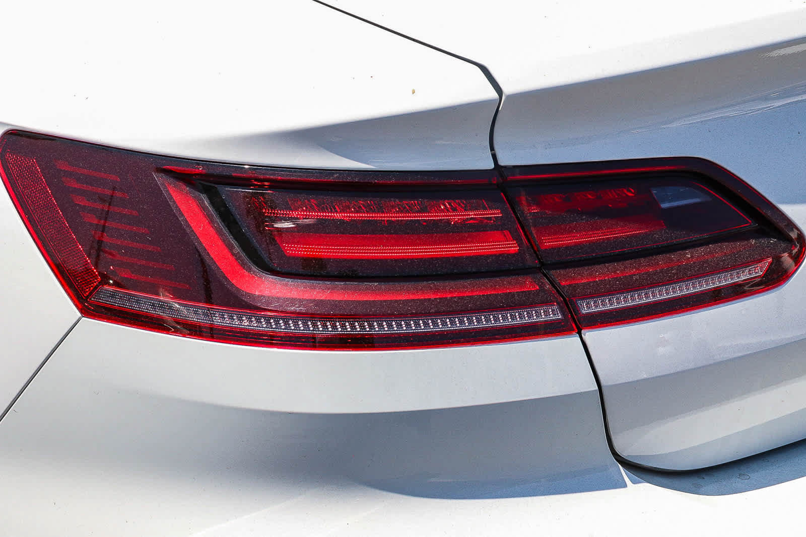 Used 2021 Volkswagen Arteon SE FWD image 6