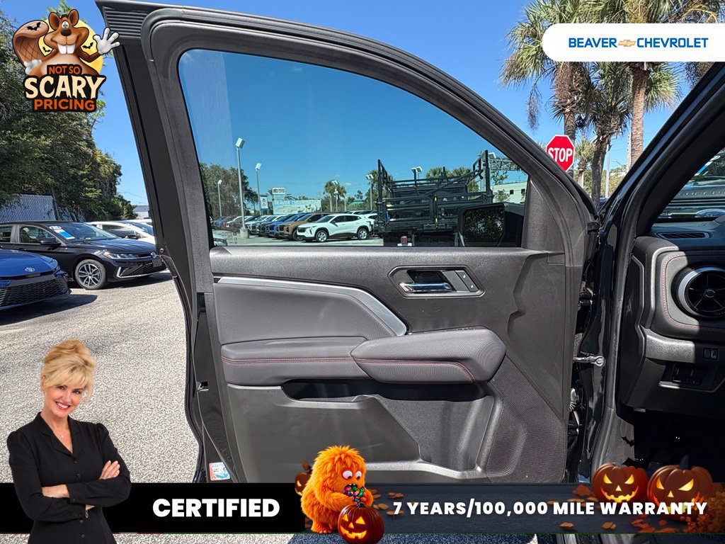 Used 2025 Chevrolet Colorado Z71 w/ Technology Package AWD/4WD image 36