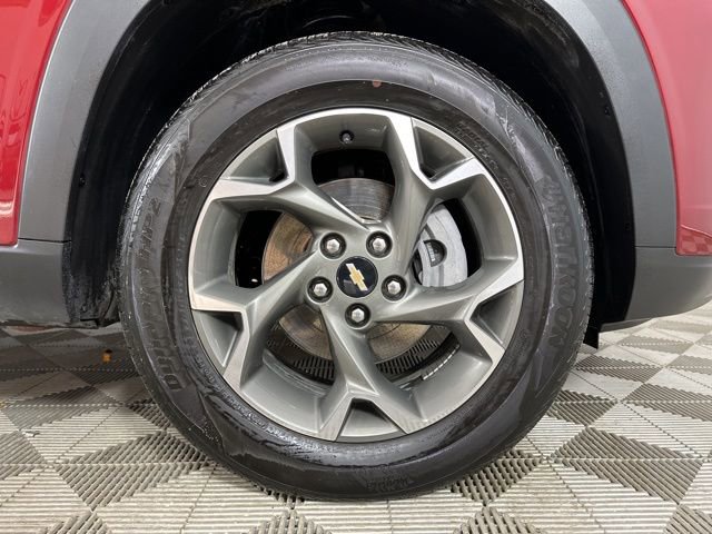 Used 2024 Chevrolet Trax LT w/ LT Convenience Package image 9