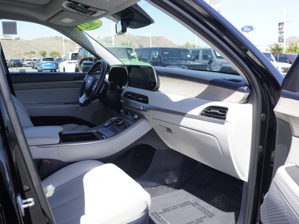 Used 2022 Hyundai Palisade SEL w/ 8P Bench Seat Package FWD image 32