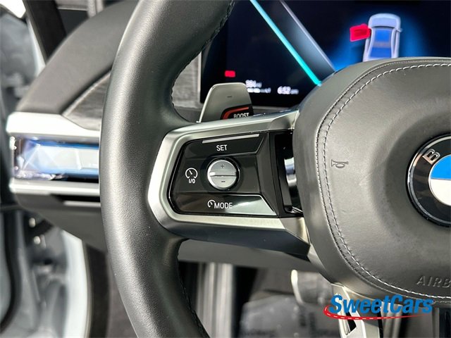 Used 2025 BMW 740i xDrive image 18