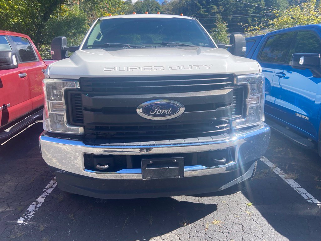 Used 2018 Ford F250 XL w/ Power Equipment Group AWD/4WD image 10