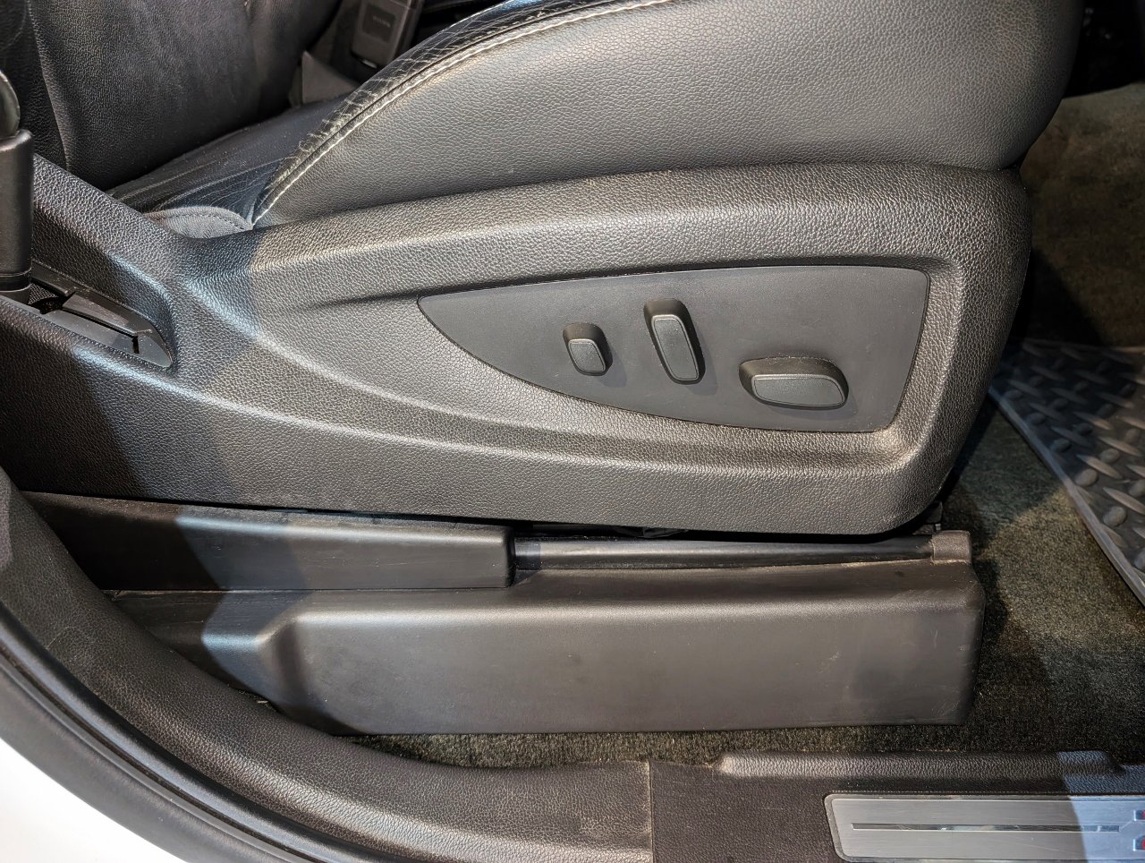 Used 2017 Chevrolet Silverado 1500 LTZ Z71 image 31