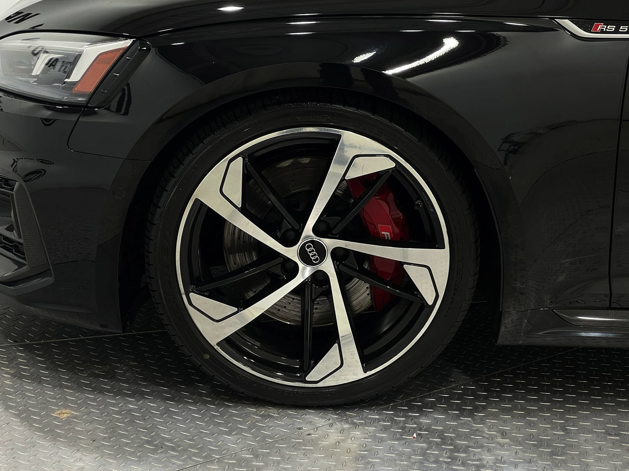 Used 2019 Audi RS 5 w/ Black Optic Carbon Package AWD/4WD image 35