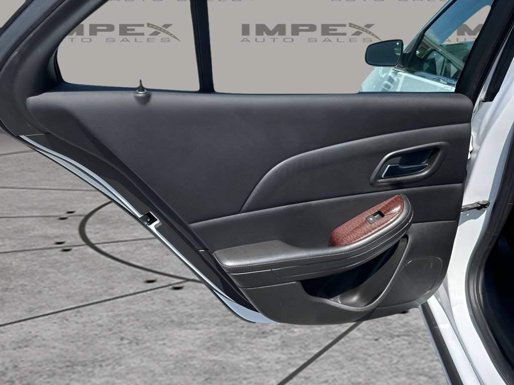 Used 2013 Chevrolet Malibu LT FWD image 23
