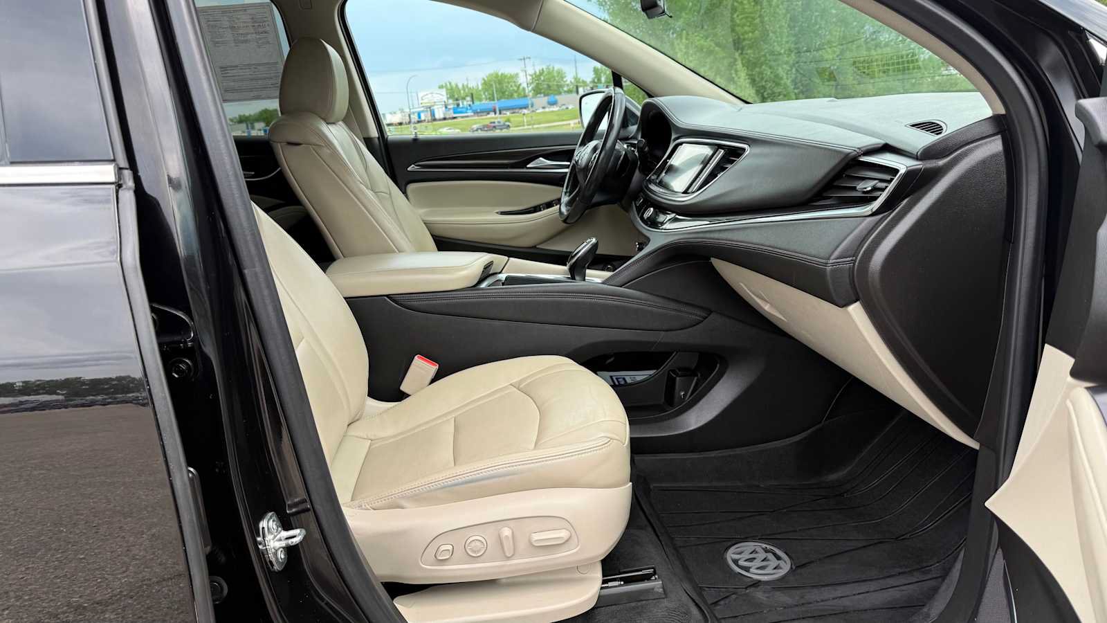 Used 2021 Buick Enclave Premium w/ Surround and Sites Package AWD/4WD image 13