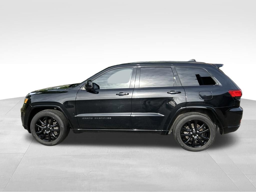 Used 2021 Jeep Grand Cherokee Laredo X RWD image 2