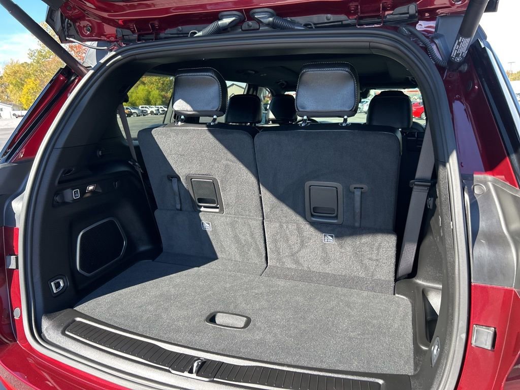 Used 2025 Jeep Grand Cherokee L Limited w/ Black Appearance Package image 48