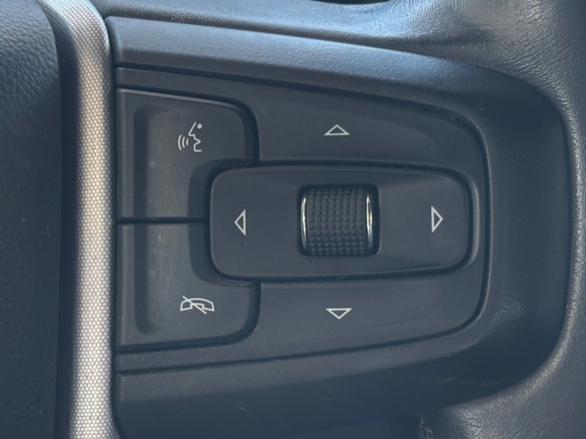 Used 2019 GMC Sierra 1500 SLT image 13