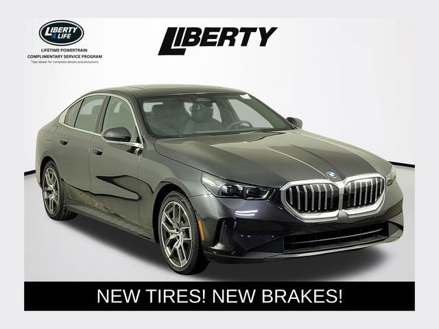 Used 2026 BMW 530i xDrive image 1