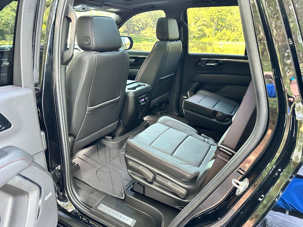 Used 2025 Chevrolet Tahoe RST w/ RST Capability Package AWD/4WD image 17