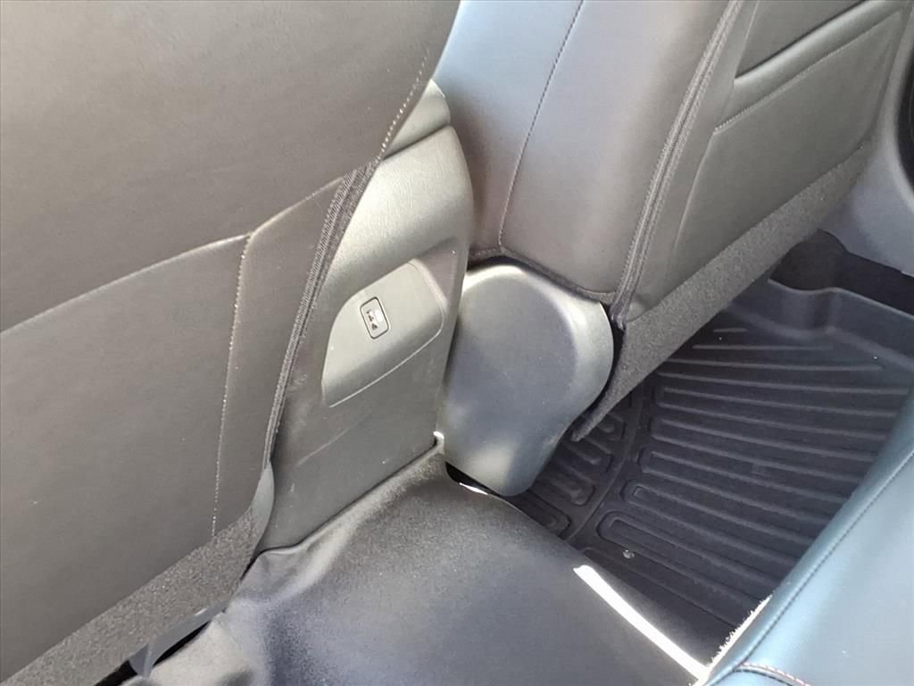 Used 2024 Nissan Sentra SR w/ SR Premium Package image 16