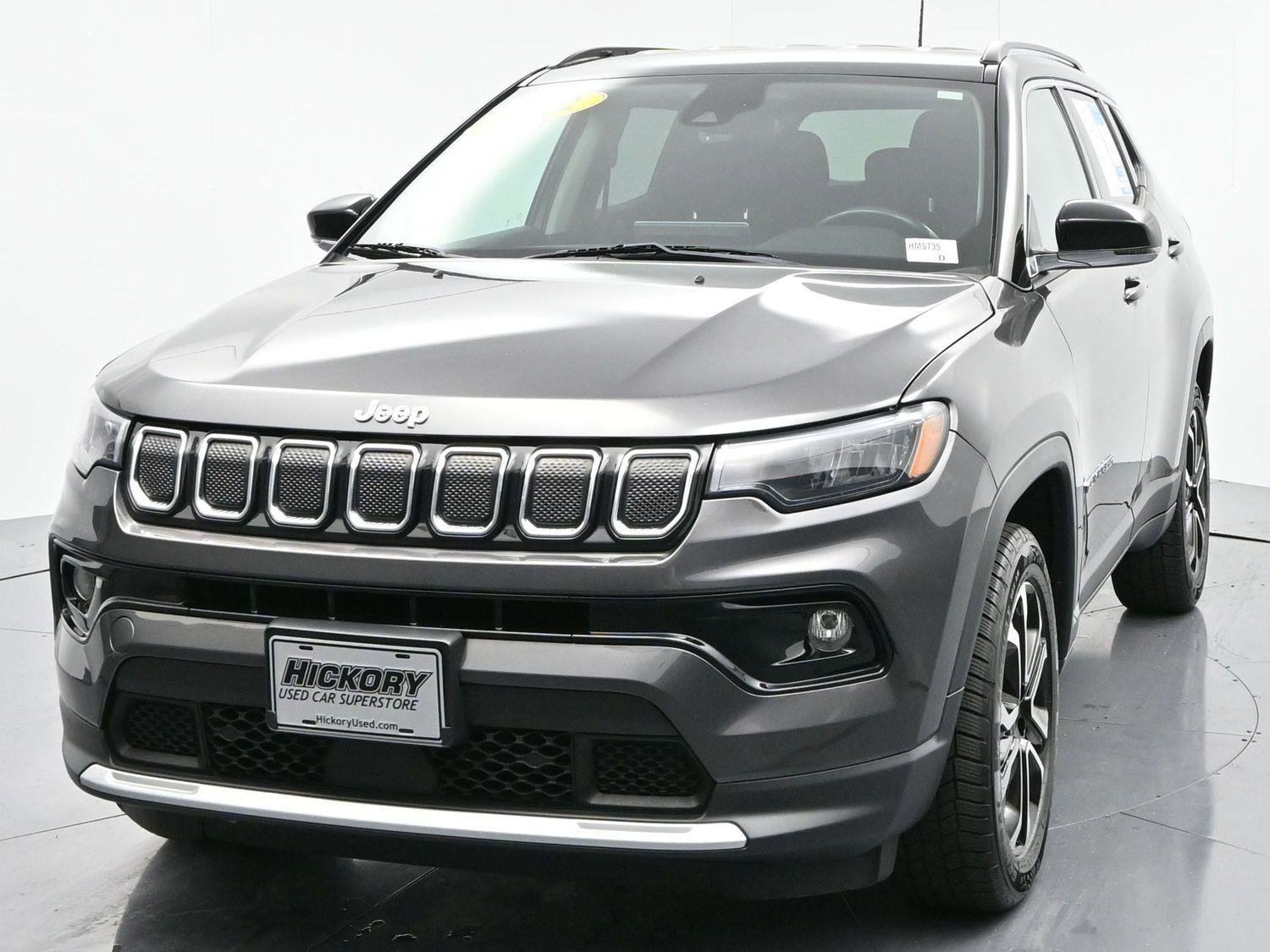 Used 2022 Jeep Compass Limited image 3