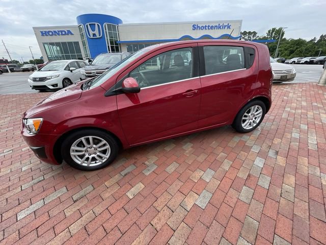 Used 2016 Chevrolet Sonic LT w/ Fun and Sun Package FWD image 31