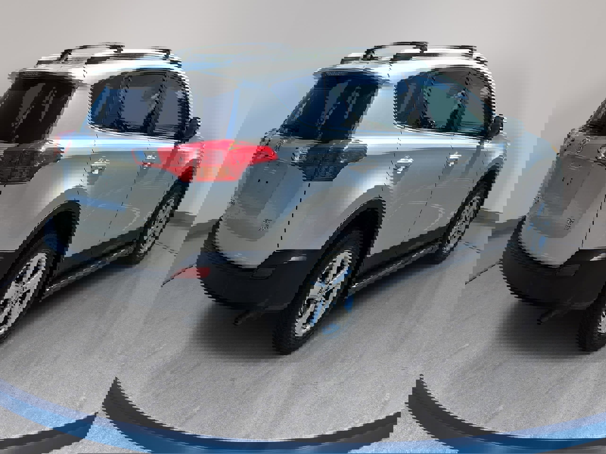 Used 2014 Toyota RAV4 XLE image 5