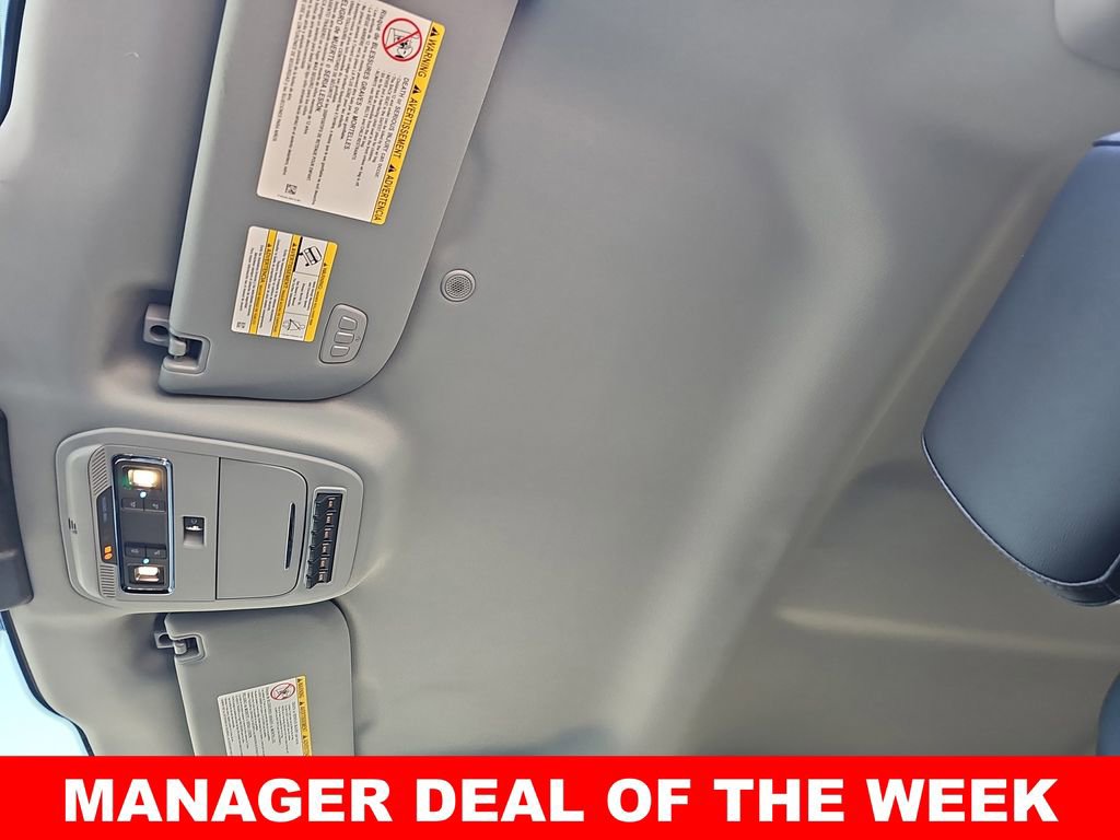 New 2026 Ford F250 Lariat w/ Black Appearance Package image 30