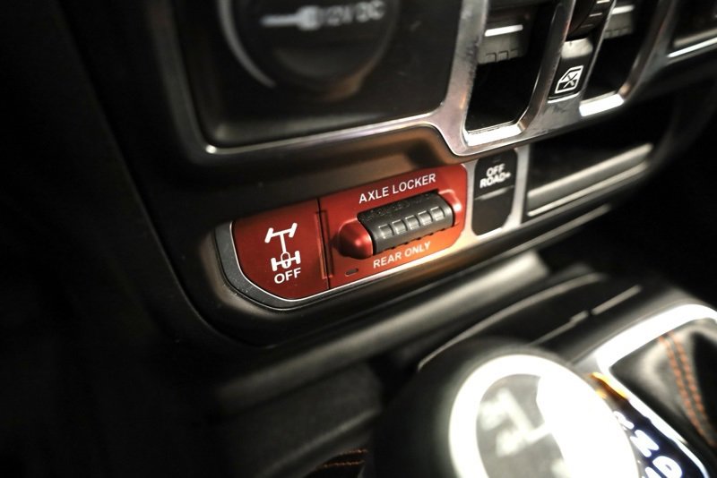 Used 2023 Jeep Gladiator Mojave w/ Cold Weather Group image 24